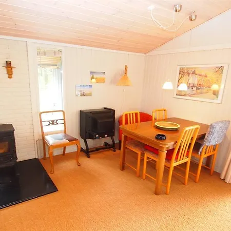 Holiday 689 With Terrace Hals